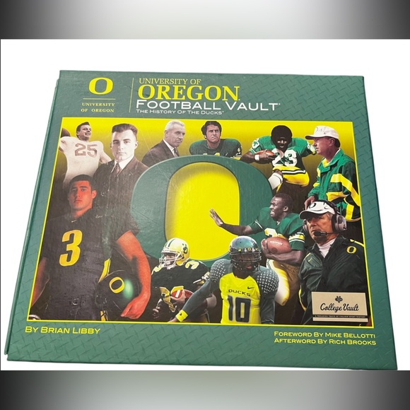 University of Oregon Football Vault: The Hisotry of the Ducks (College Vault) - Picture 1 of 5